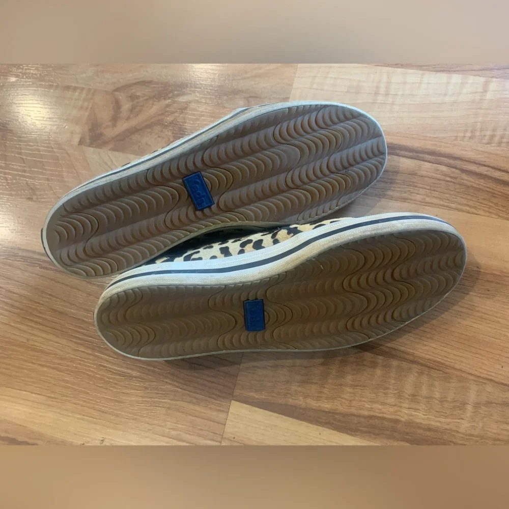 Kate Spade ♠️ 🐮 Real Cow Hair Keds Size 9.5 - Picture 2 of 9